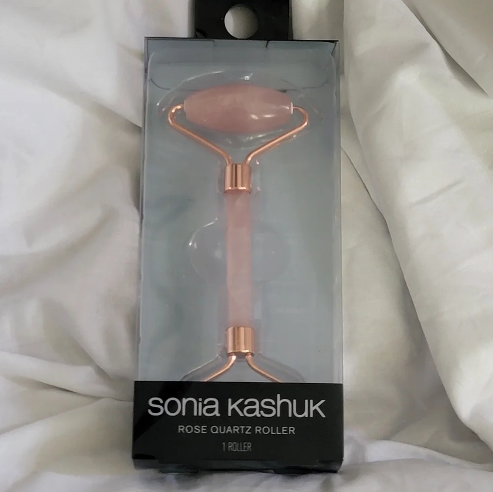 Sonia Kashuk Rose Quartz Roller - Picture 1 of 2